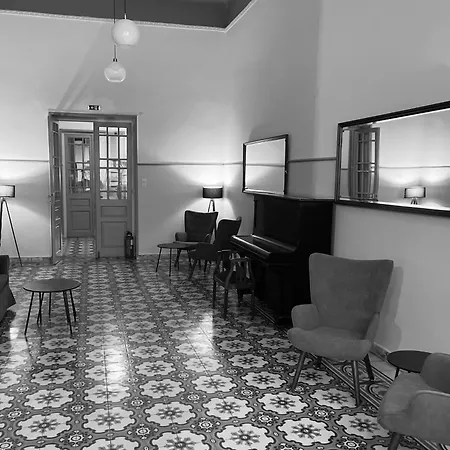 Tinion Urban Hotel