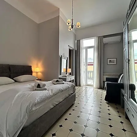 Tinion Urban 3*