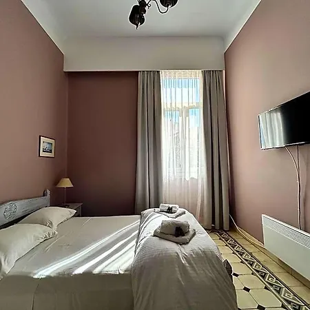 Tinion Urban 3*