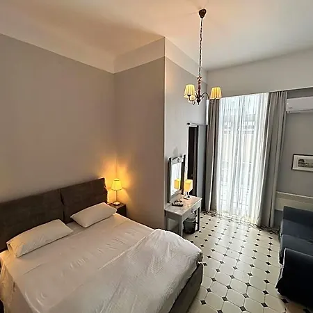 Tinion Urban 3*